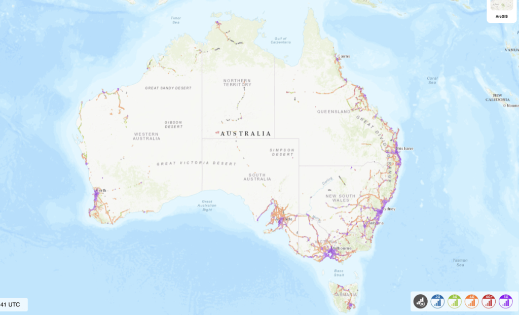 Map showing Australia's states, major cities, and deserts.